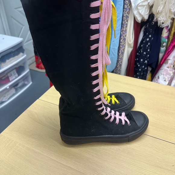 Yuanbu Black Canvas Sneaker Boots Size 8.5 EUC - Picture 2 of 6